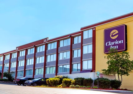 Pet Friendly Clarion Inn Dayton Airport in Englewood, Ohio