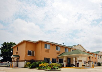 Pet Friendly Quality Inn and Suites in Lincoln, Illinois
