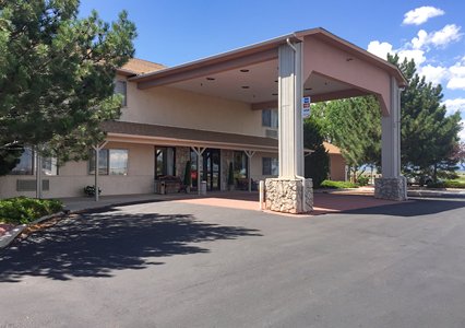 Pet Friendly Econo Lodge  West in Pueblo West, Colorado