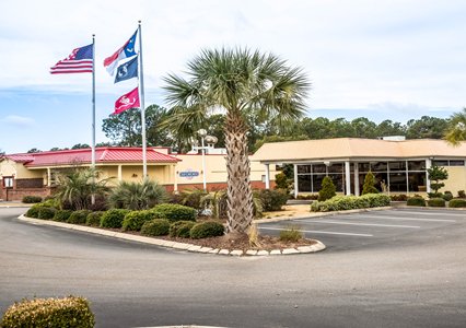 Pet Friendly Rodeway Inn & Suites in Wilmington, North Carolina