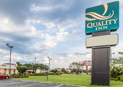 Pet Friendly Quality Inn South in Valdosta, Georgia