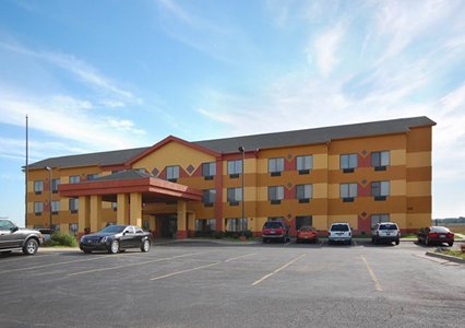 Pet Friendly Quality Inn & Suites Pryor in Pryor, Oklahoma