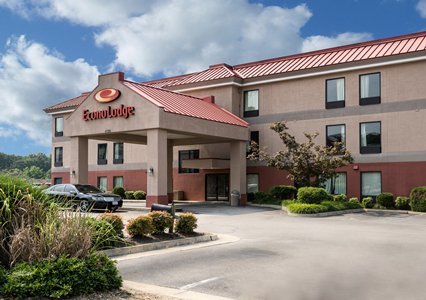 Pet Friendly Econo Lodge near Fort Lee at I-295 in Hopewell, Virginia