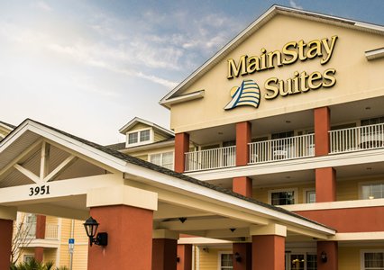 Pet Friendly MainStay Suites in Port Saint Joe, Florida