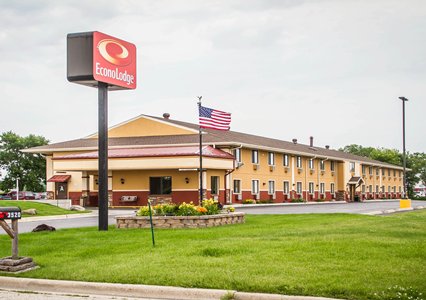 Pet Friendly Quality Inn in Janesville, Wisconsin