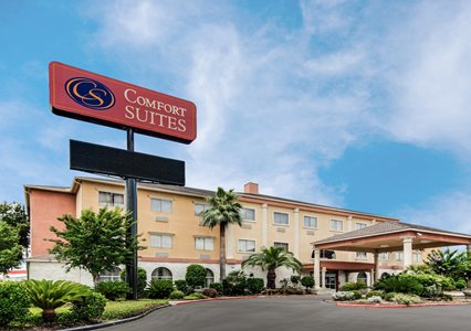 Pet Friendly Comfort Suites Humble Houston North in Humble, Texas