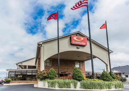 Pet Friendly Econo Lodge in Lebanon, Tennessee