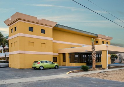 Pet Friendly Quality Inn N.A.S.-Corry in Pensacola, Florida