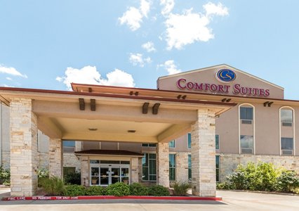 Pet Friendly Comfort Suites in Granbury, Texas