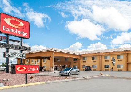 Pet Friendly Econo Lodge in Gallup, New Mexico