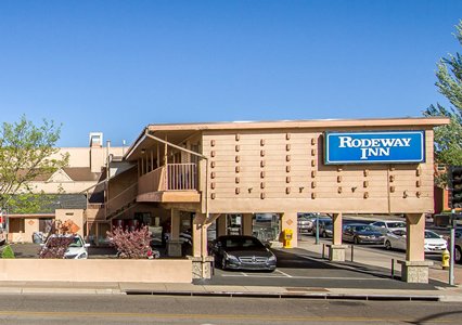 Pet Friendly Rodeway Inn Downtown in Flagstaff, Arizona