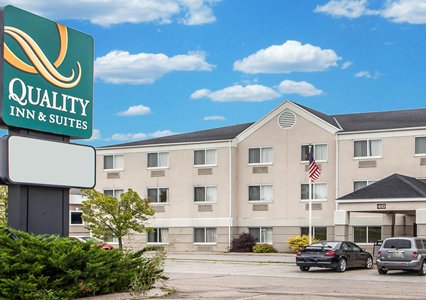 Pet Friendly Quality Inn & Suites in Mason City, Iowa