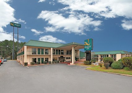 Pet Friendly Quality Inn in Tifton, Georgia