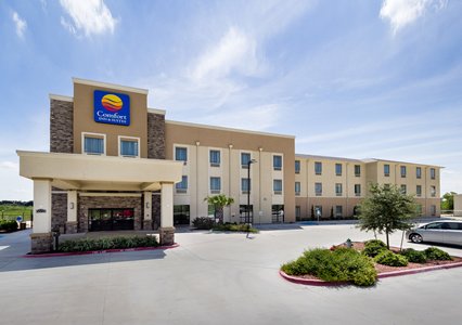 Pet Friendly Comfort Inn & Suites in Victoria, Texas