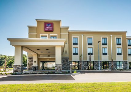 Pet Friendly Comfort Suites near Rainbow Springs in Dunnellon, Florida
