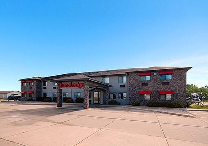 Pet Friendly Econo Lodge in Ortonville, Minnesota