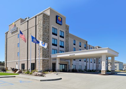 Pet Friendly Comfort Inn & Suites Mandan - Bismarck in Mandan, North Dakota