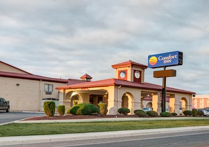 Pet Friendly Comfort Inn City of Natural Lakes in Santa Rosa, New Mexico