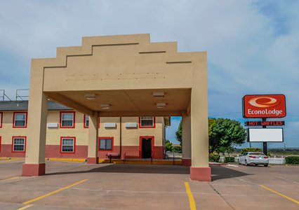 Pet Friendly Econo Lodge in Tucumcari, New Mexico