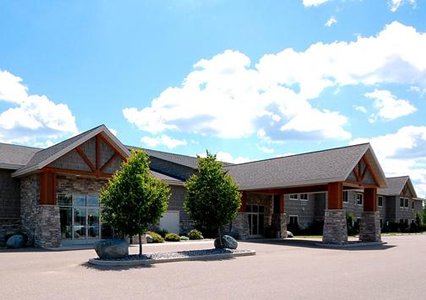 Pet Friendly Rodeway Inn & Suites in Tomahawk, Wisconsin