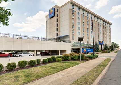 Pet Friendly Comfort Inn & Suites Presidential in Little Rock, Arkansas