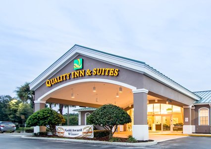 Pet Friendly Quality Inn Conference Center at Citrus Hills in Hernando, Florida