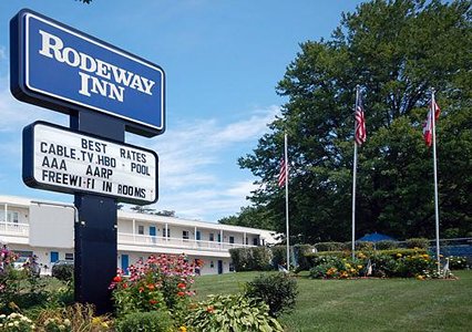 Pet Friendly Rodeway Inn in Rutland, Vermont