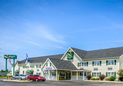 Pet Friendly Quality Inn in Mauston, Wisconsin