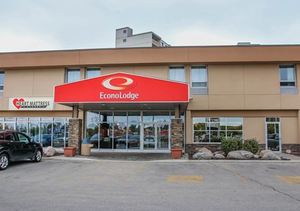 Pet Friendly Econo Lodge in Winnipeg, Manitoba