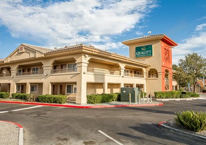 Pet Friendly Quality Inn & Suites Lathrop in Lathrop, California