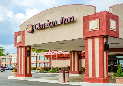 Pet Friendly Clarion Inn & Conference Center in Hudson, Ohio