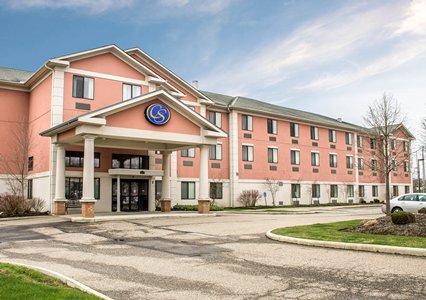 Pet Friendly Comfort Suites in Twinsburg, Ohio