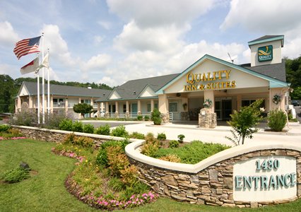 Pet Friendly Quality Inn & Suites Biltmore East in Asheville, North Carolina
