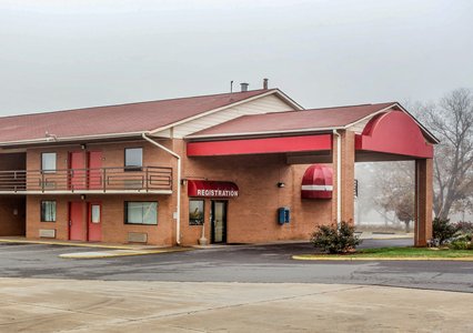 Pet Friendly Econo Lodge in Richburg, South Carolina