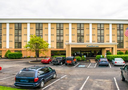 Pet Friendly Comfort Inn Cranberry Twp. in Mars, Pennsylvania