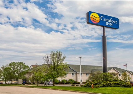 Pet Friendly Comfort Inn in Dixon, Illinois