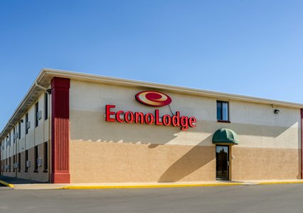 Pet Friendly Econo Lodge in Ottawa, Kansas