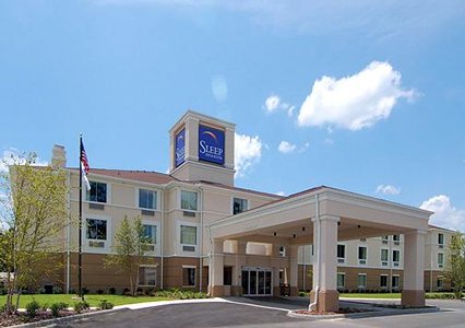 Pet Friendly Sleep Inn & Suites in Palatka, Florida