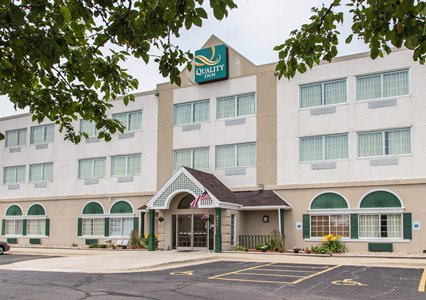 Pet Friendly Quality Inn North in Cedar Rapids, Iowa