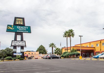 Pet Friendly Quality Hotel Americana Nogales in Nogales, Arizona