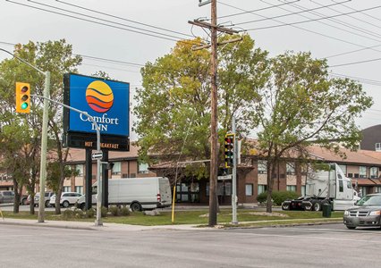 Pet Friendly Comfort Inn Airport in Winnipeg, Manitoba