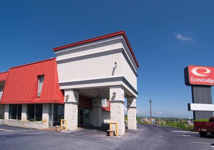 Pet Friendly Econo Lodge in Harrisonburg, Virginia