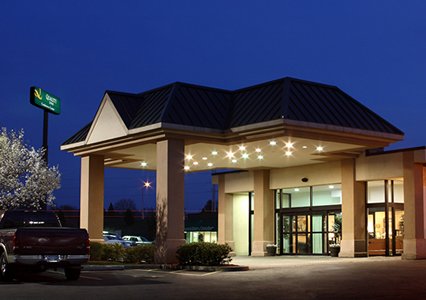 Pet Friendly Quality Inn and Conference Center in Springfield, Ohio