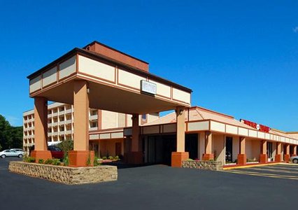 Pet Friendly Quality Inn in West Springfield, Massachusetts