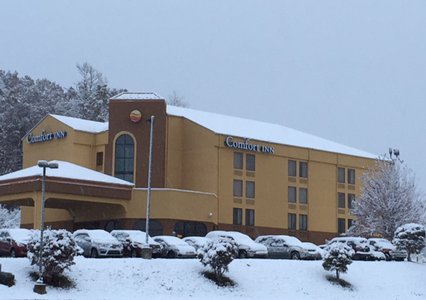 Pet Friendly Comfort Inn North of Asheville in Mars Hill, North Carolina