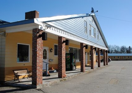 Pet Friendly Rodeway Inn in Bellows Falls, Vermont