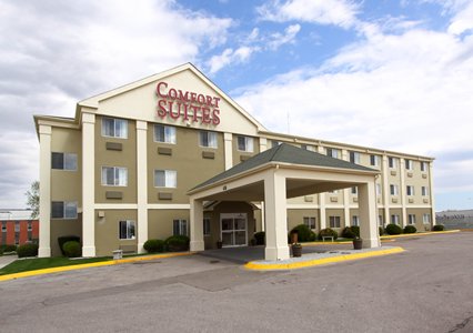 Pet Friendly Comfort Suites University in Lincoln, Nebraska