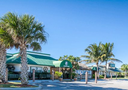 Pet Friendly Quality Inn Downtown Stuart in Stuart, Florida