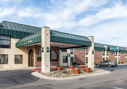 Pet Friendly Quality Inn & Suites in Shelbyville, Indiana