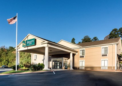 Pet Friendly Quality Inn in Phenix City, Alabama